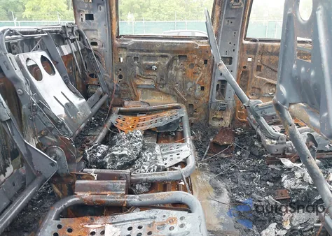 2005 Ford F-250 Lariat/Xl/Xlt z USA, uszkodzony, nr VIN 1FTSW21P55EC24129